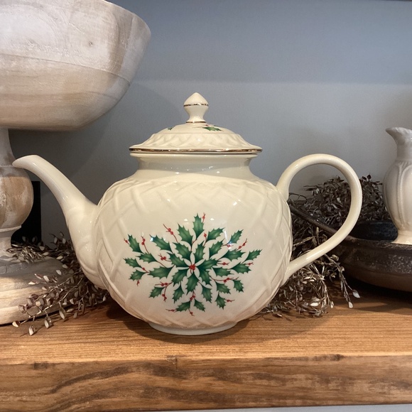 Lenox “Holiday” Teapot